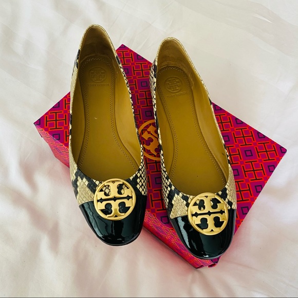Tory Burch Shoes - Tory Burch Logo Flats